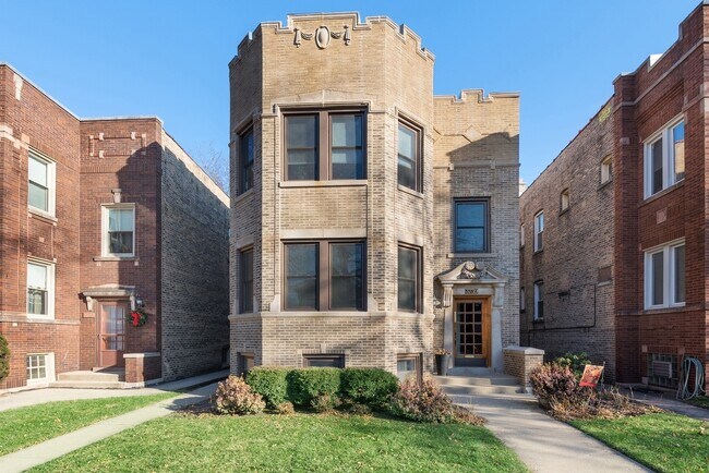 Building Photo - 3739 N Lawndale Ave