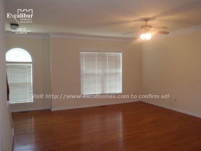 Foto del edificio - 643 Pecan Knoll Dr
