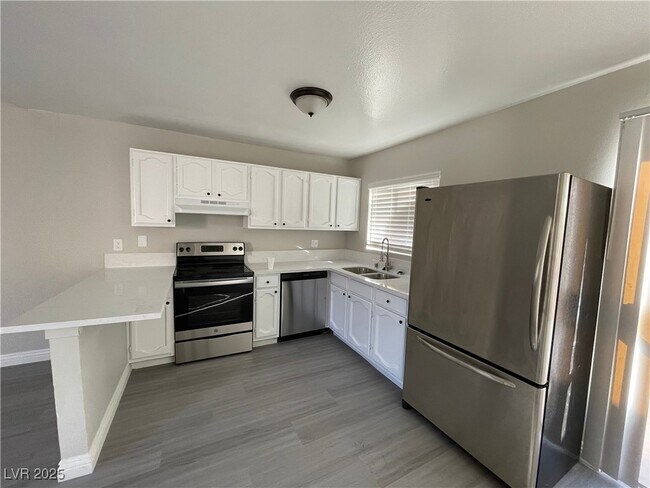 Foto del edificio - 5237 Garden Ln