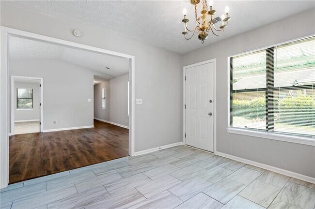 Building Photo - 574 Wedgewood Dr