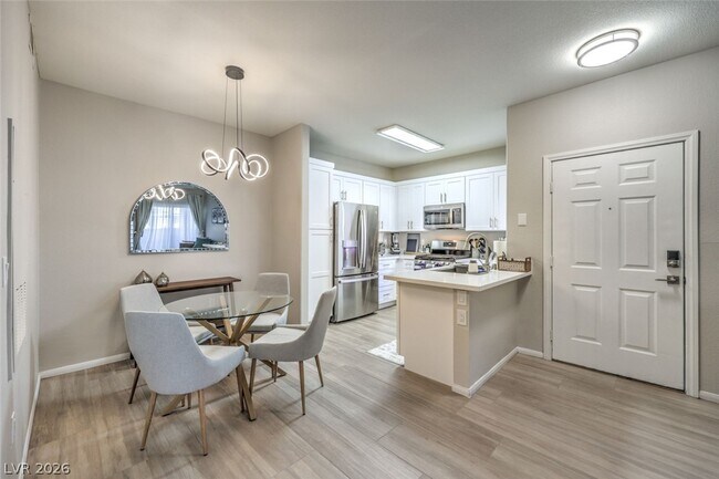 Foto del edificio - 855 N Stephanie St