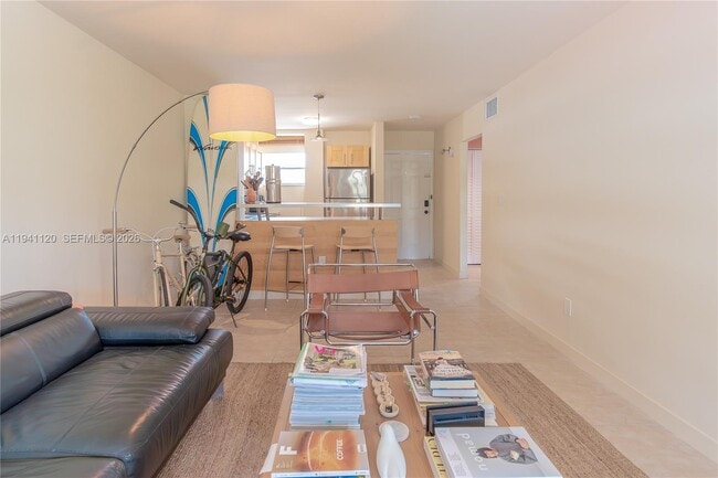 Building Photo - 1615 West Ave