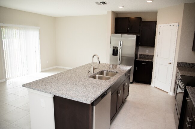 Foto del edificio - 552 Argyll Dr