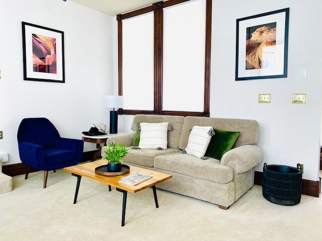 Foto del edificio - 1261 Galaxy Dr