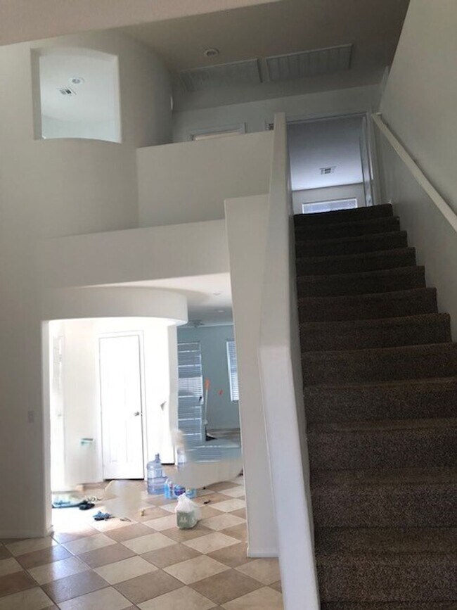 Foto del edificio - Expansive 3 Bedroom Treat with 2+ Bonus Ro...