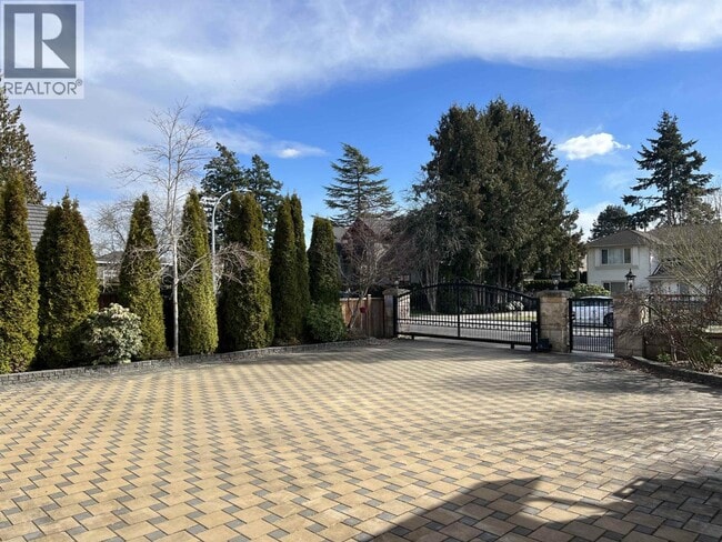 Photo du bâtiment - 5191 Calderwood Crescent