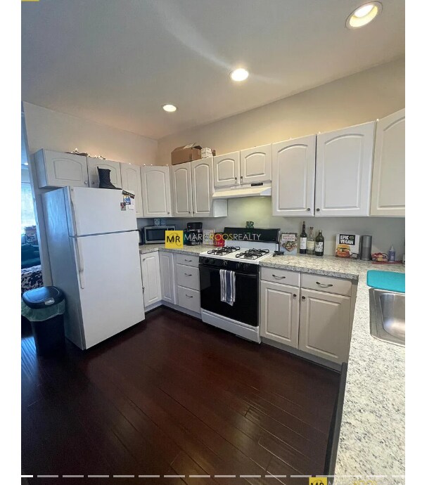 Foto principal - 112 W 7th St