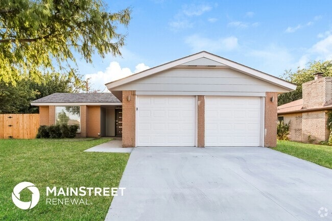 Building Photo - 8917 S Hillcrest Dr