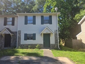 Building Photo - 2523 Sweetridge Ct