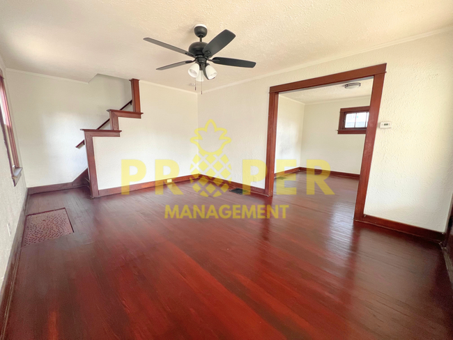 Foto del edificio - 3 bedrooms 1.5 bathrooms house for rent