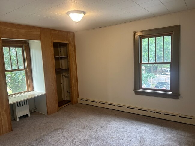 Building Photo - 214 Burnham Dr
