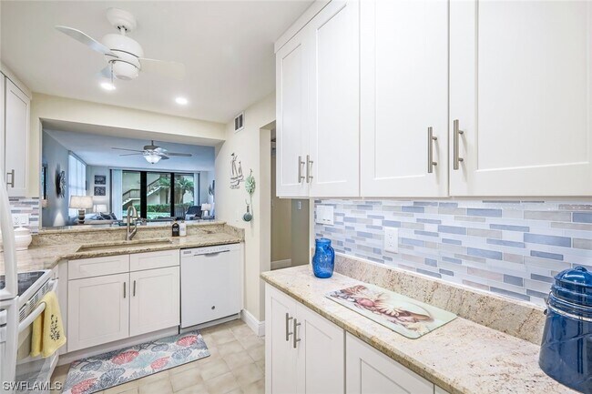 Building Photo - 591 Seaview Ct