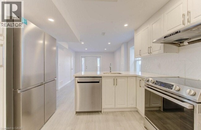 Building Photo - 361 Beechdrops Dr