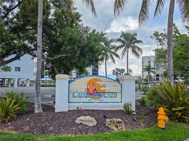 Foto del edificio - 4371 Bay Beach Ln