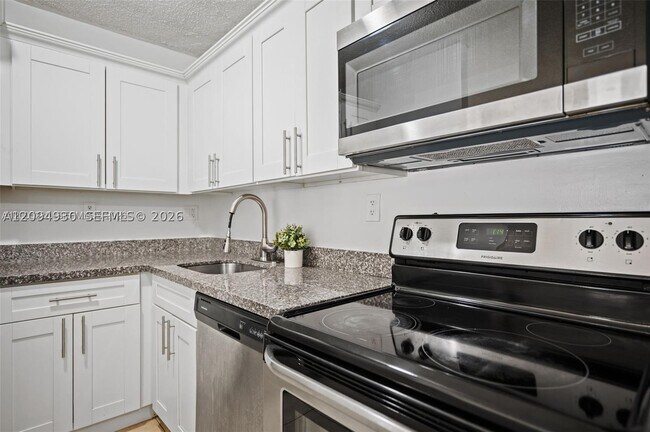 Building Photo - 7195 NW 179th St