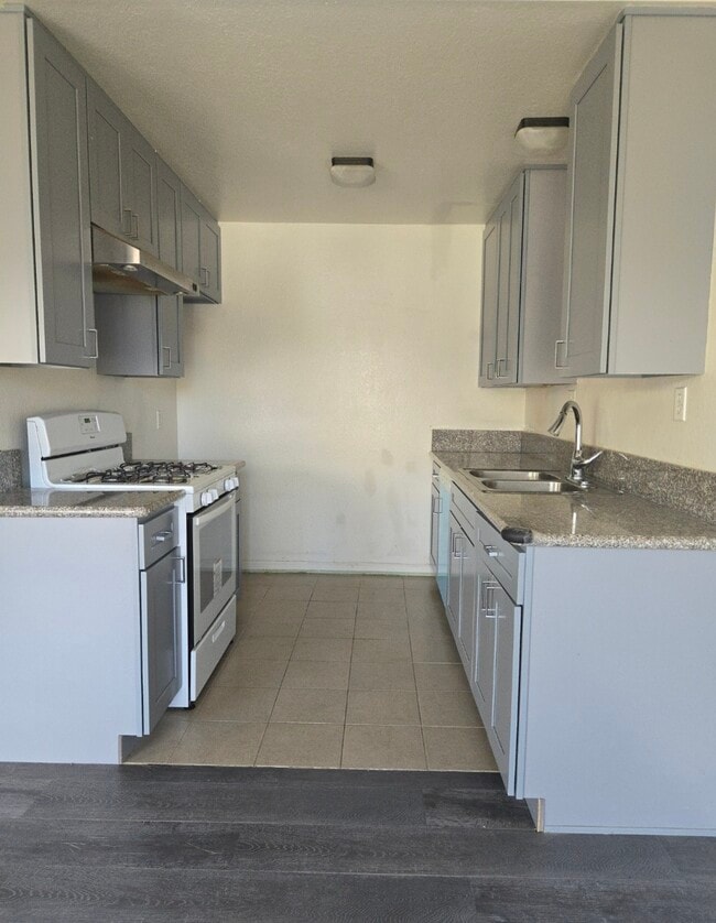 Building Photo - 7322 Cerritos Ave