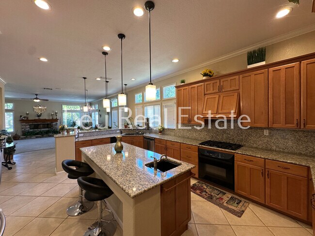 Foto del edificio - 131 Gage Ct