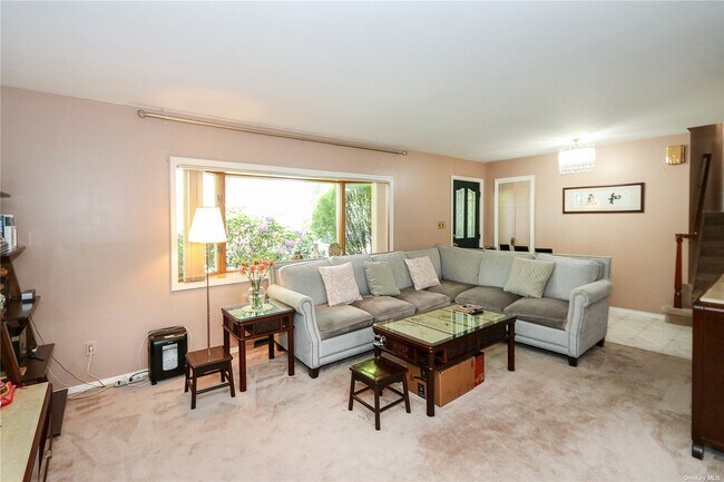 Foto del edificio - 98 Bayberry Ave