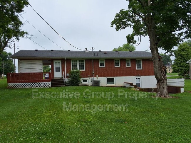 Building Photo - 511 Smith Ave