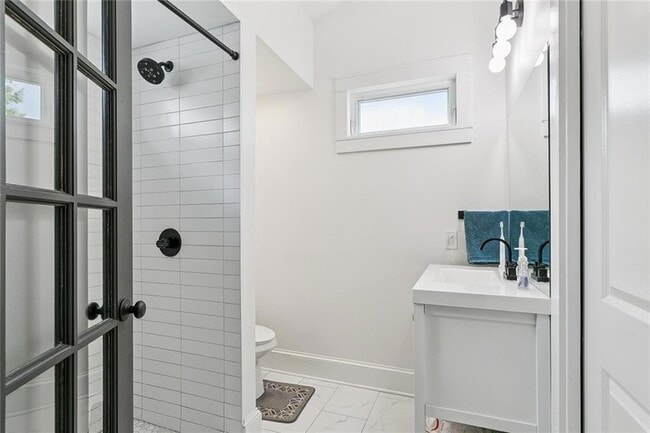 Building Photo - 4718 Constance St