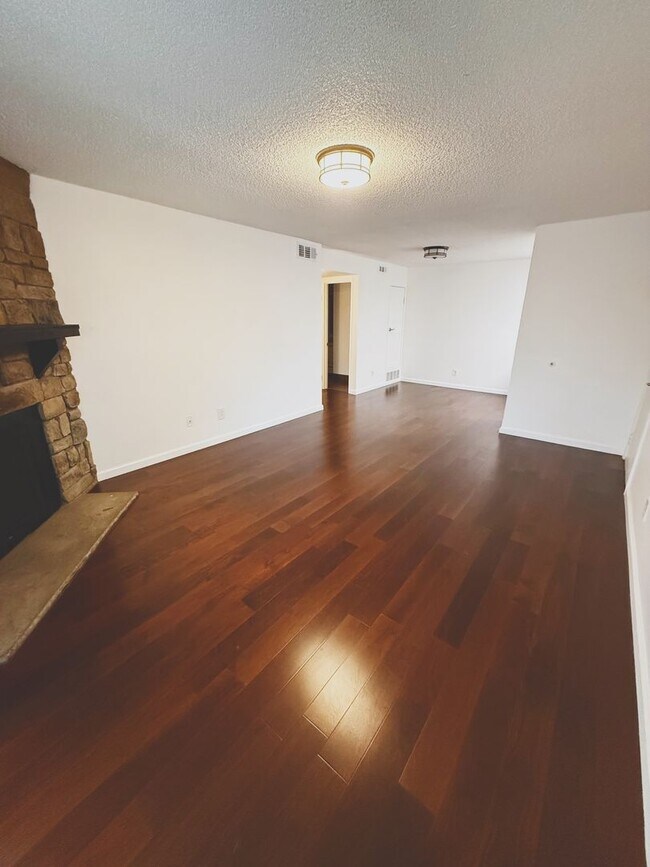 Foto del edificio - 1 Bed Condo in the heart of everything