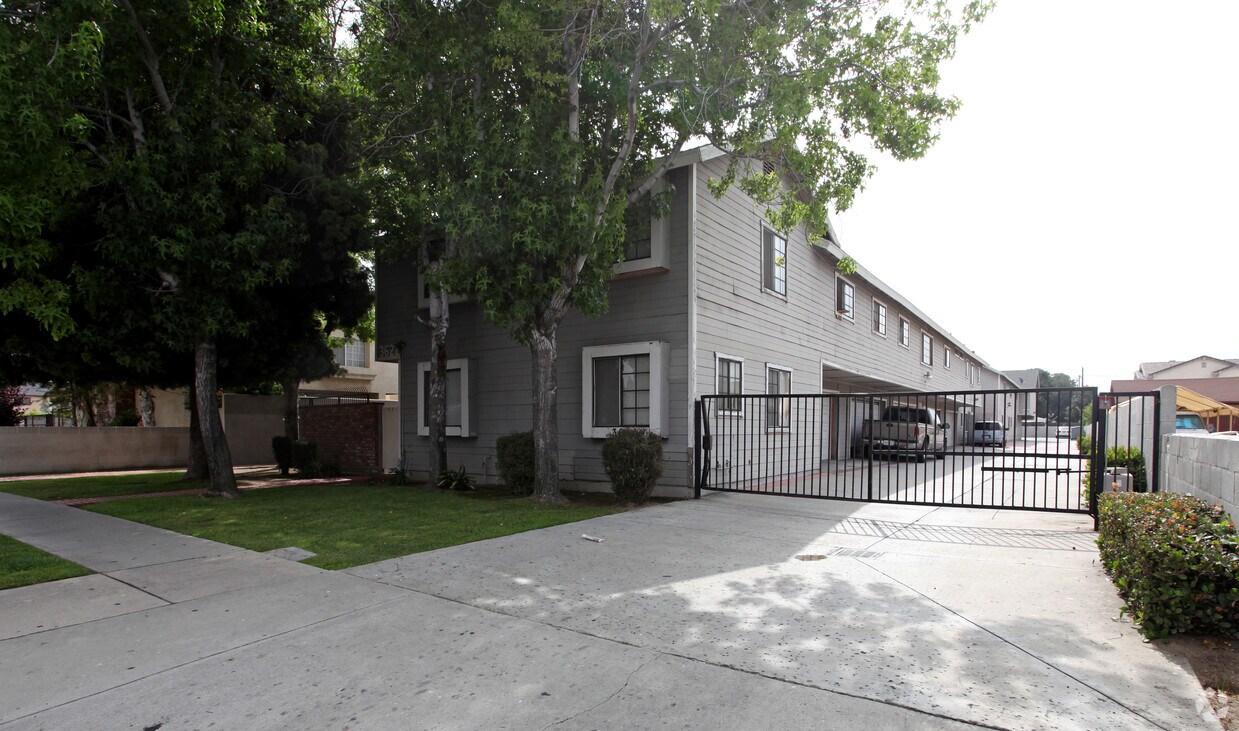 Primary Photo - 3622 Cogswell Rd