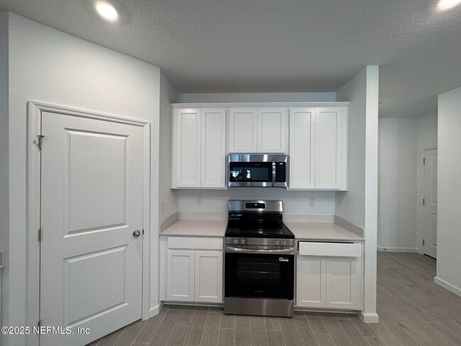 Building Photo - 62 Kingsley Pk Wy