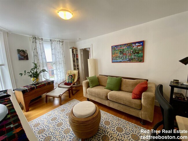 Building Photo - 17 Perry Street, Brookline, MA 02445 - 2 B...