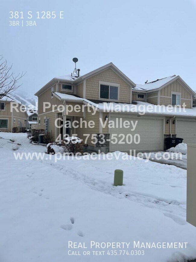 Building Photo - 3 br townhome in Elk Mtn. Community! Avail...