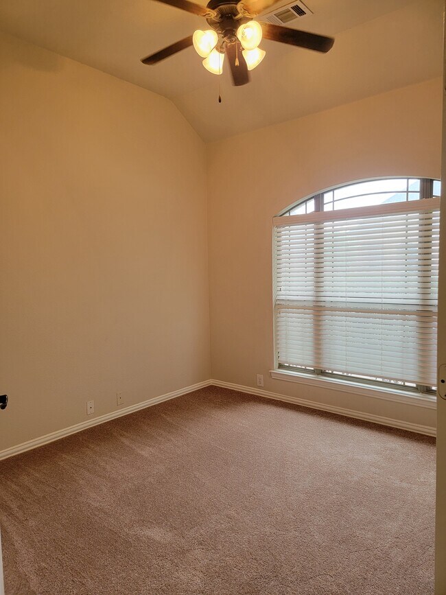 Foto del edificio - 2633 Pine Trail Dr