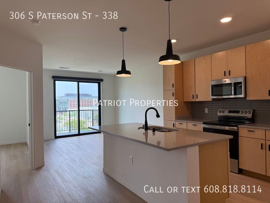 Foto principal - 306 S Paterson St