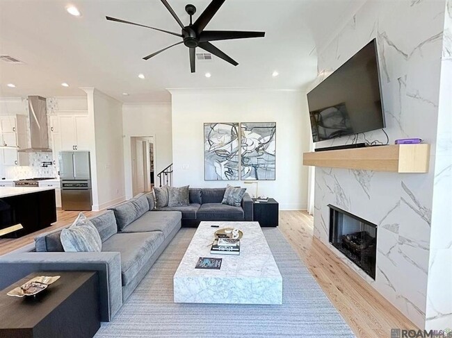 Photo - 3118 Pointe-Marie Dr House