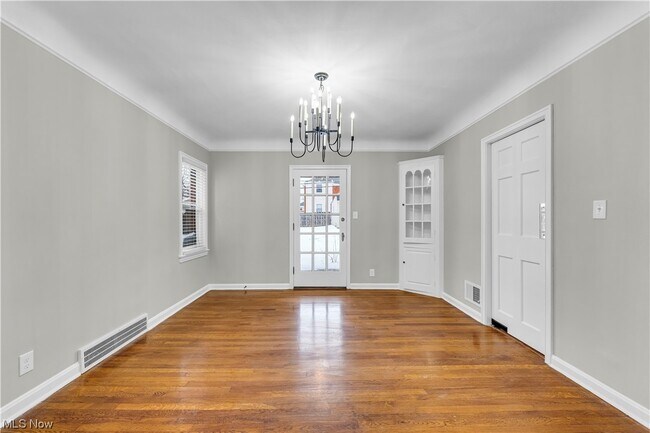 Foto del edificio - 2555 Saybrook Rd