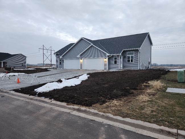 Building Photo - 2925 Sabal Oak Dr