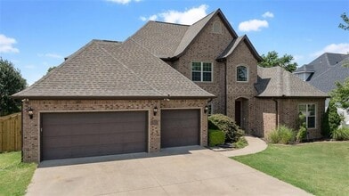 Building Photo - 610 Lyndal Ln
