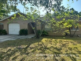 Building Photo - 817 Ash Ln