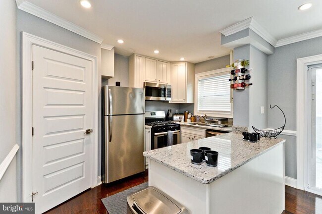 Foto del edificio - 634 Chesapeake St SE