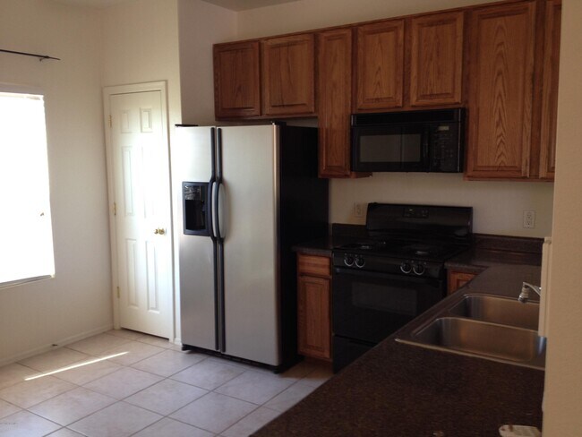 Foto del edificio - 3251 N Rambling Creek Pl