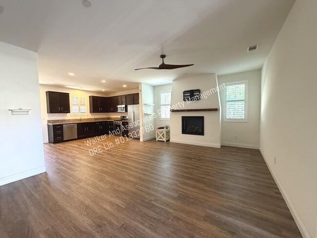 Building Photo - 4464 Lazo Dr