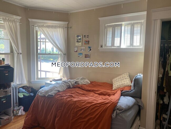 Foto del edificio - 69 Hillsdale Rd