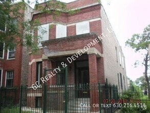 Building Photo - 5816 S Michigan Ave