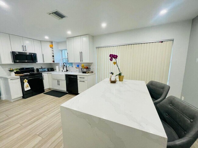 Photo - 4231 NW 1st Dr House