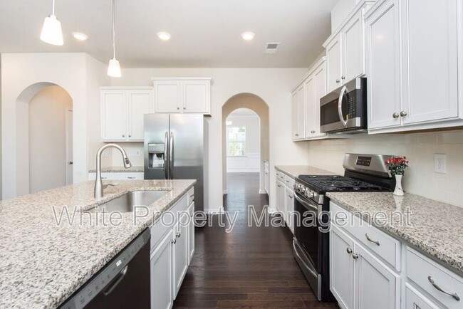 Building Photo - 1043 Winnett Dr