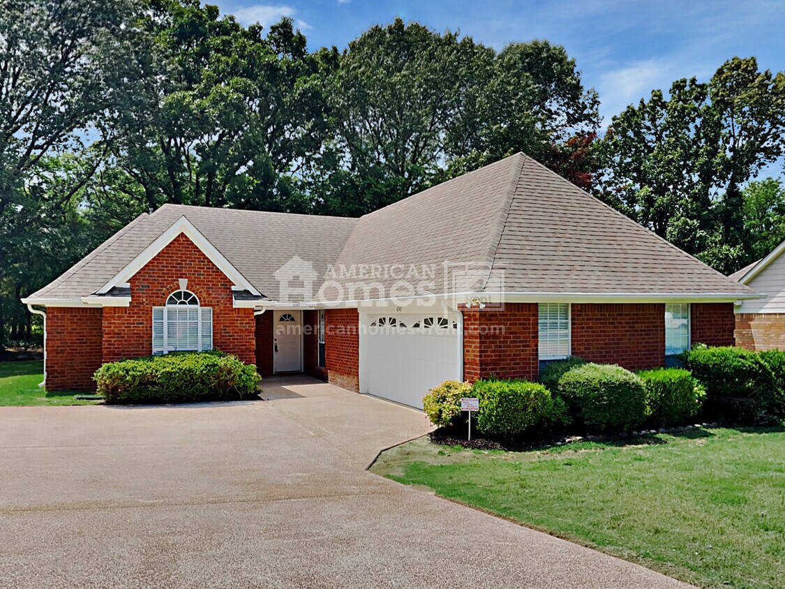 4343 Shiney Point Cove House Rental in Southaven, MS