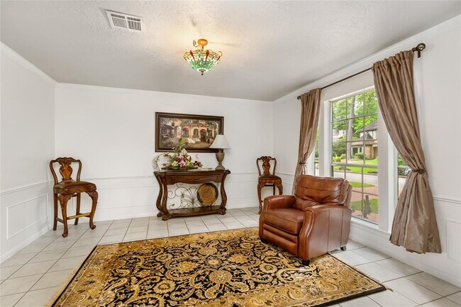 Building Photo - 1710 Woodland Vista Dr