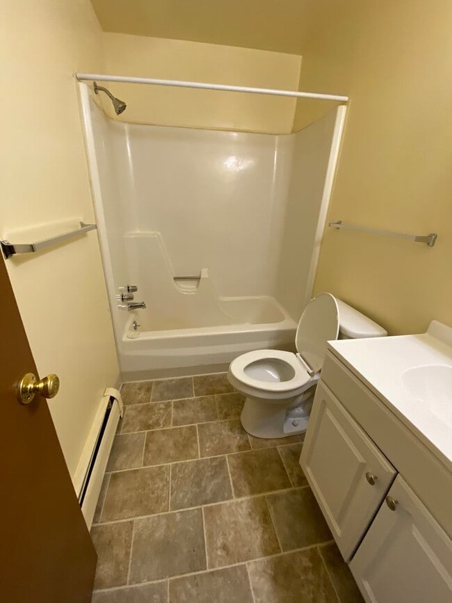Interior Photo - Sheridan Park and Holiday Manor