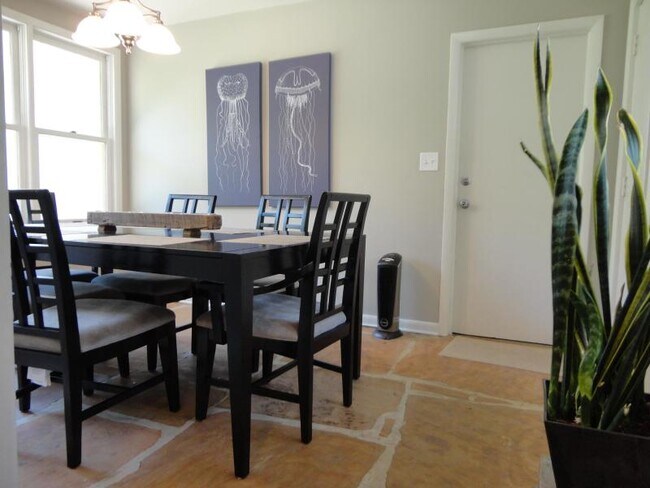 Foto del edificio - 7419 N Boyd Way