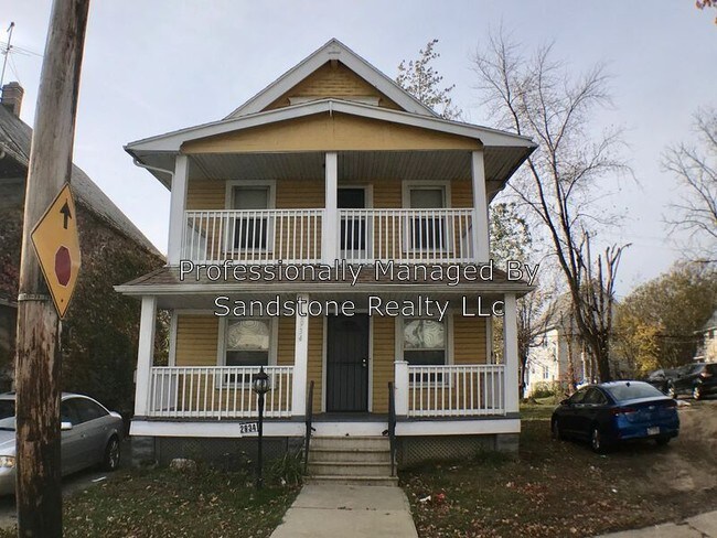 Building Photo - 2934 E 123rd St