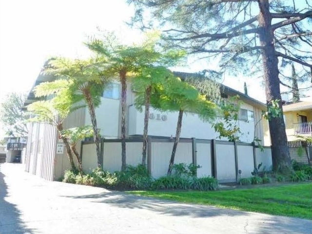 Primary Photo - 810 Fairview Ave