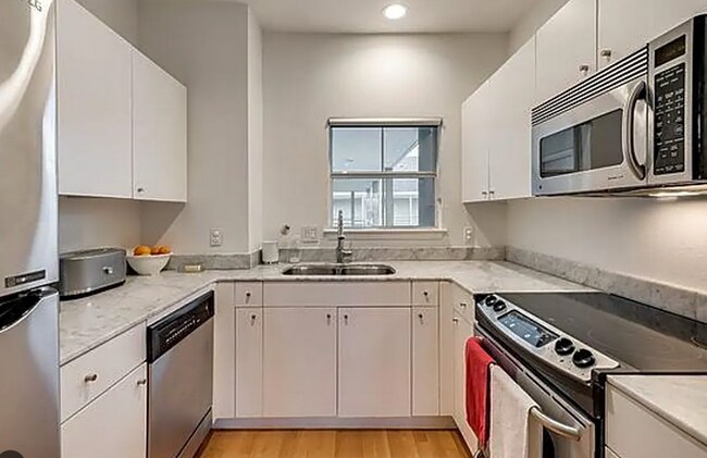 Foto del edificio - 3100 Cole-224801